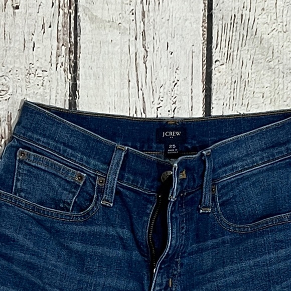 J. Crew Denim Blue Distressed Women's Shorts Button Up Summer Vacation - Picture 4 of 6